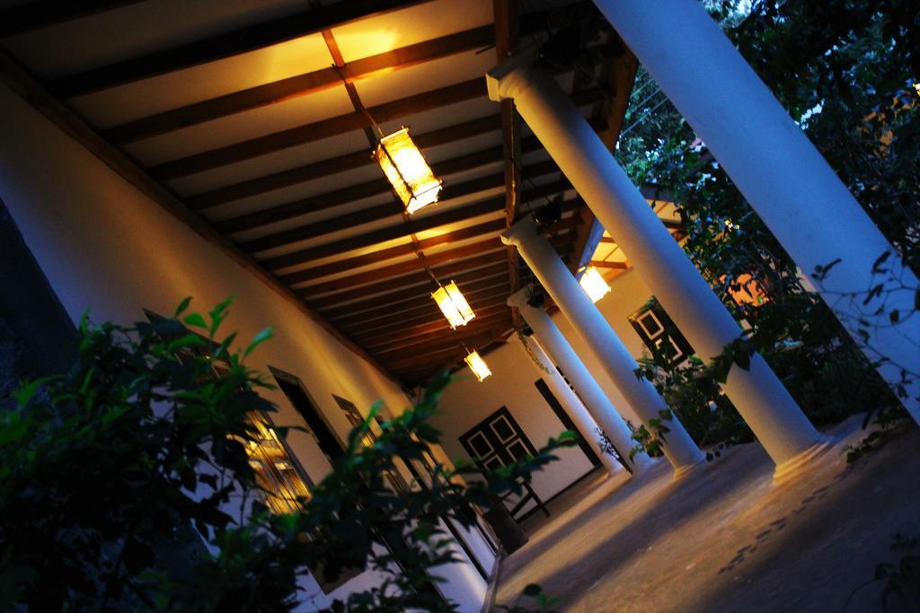 The Courtyard Villa سيغيرِيا المظهر الخارجي الصورة